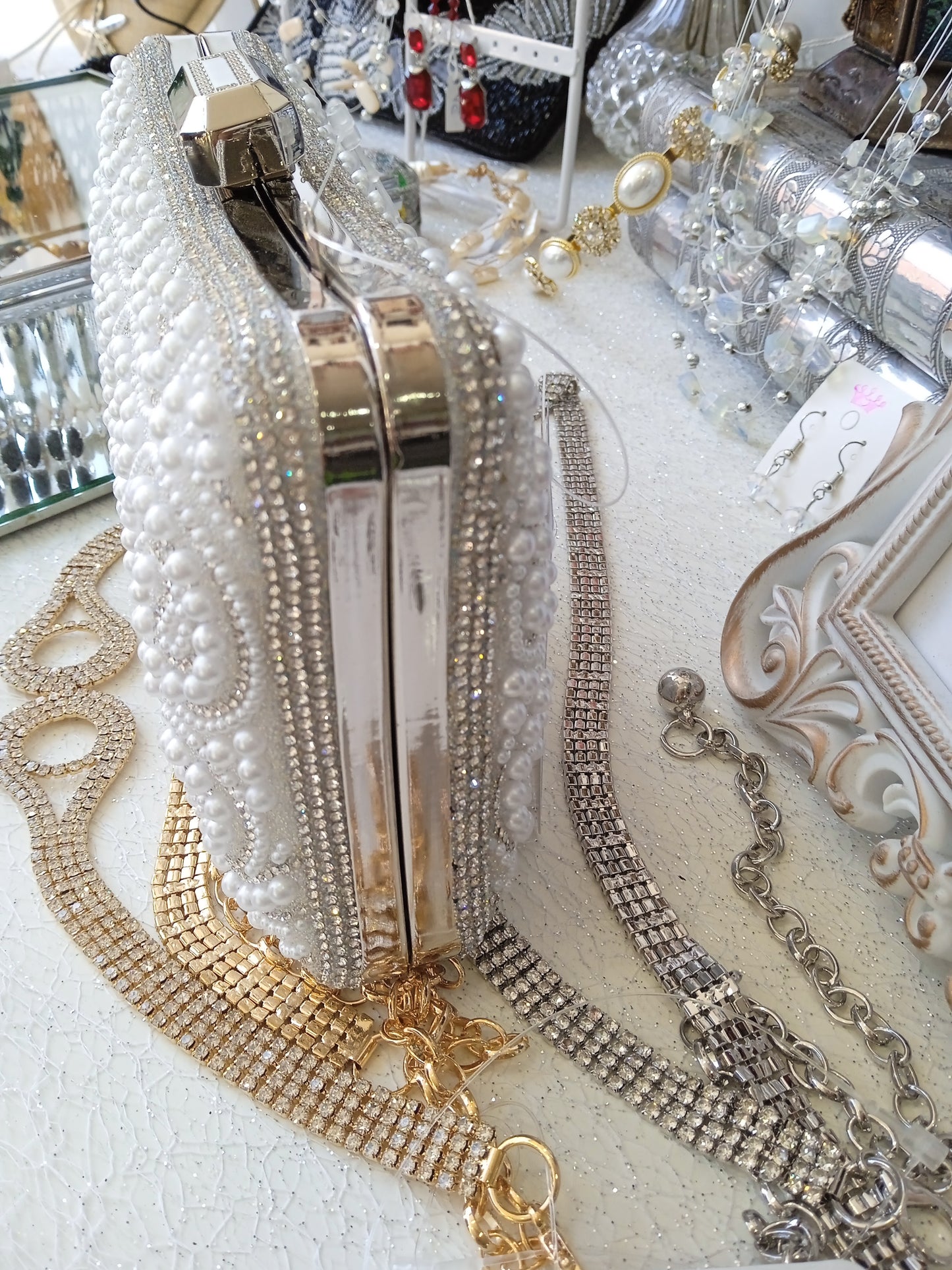 Bolso joya perlas con colgador de cadena corto y largo  Blanco y plata