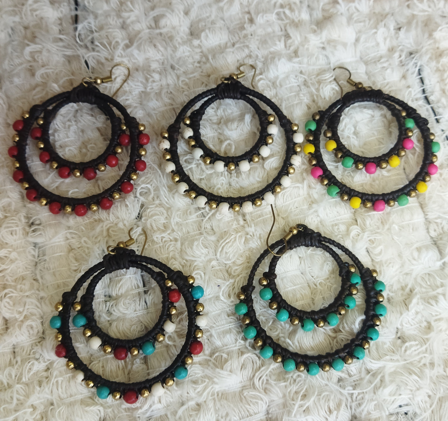 Pendientes perlitas doble círculo diferentes colores