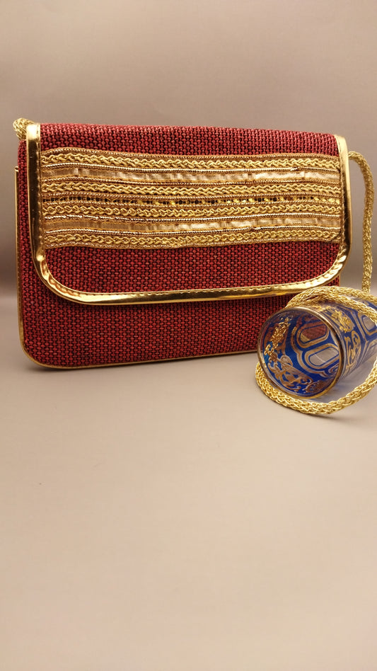 Bolso solapa india con cordón bandolera color rojo