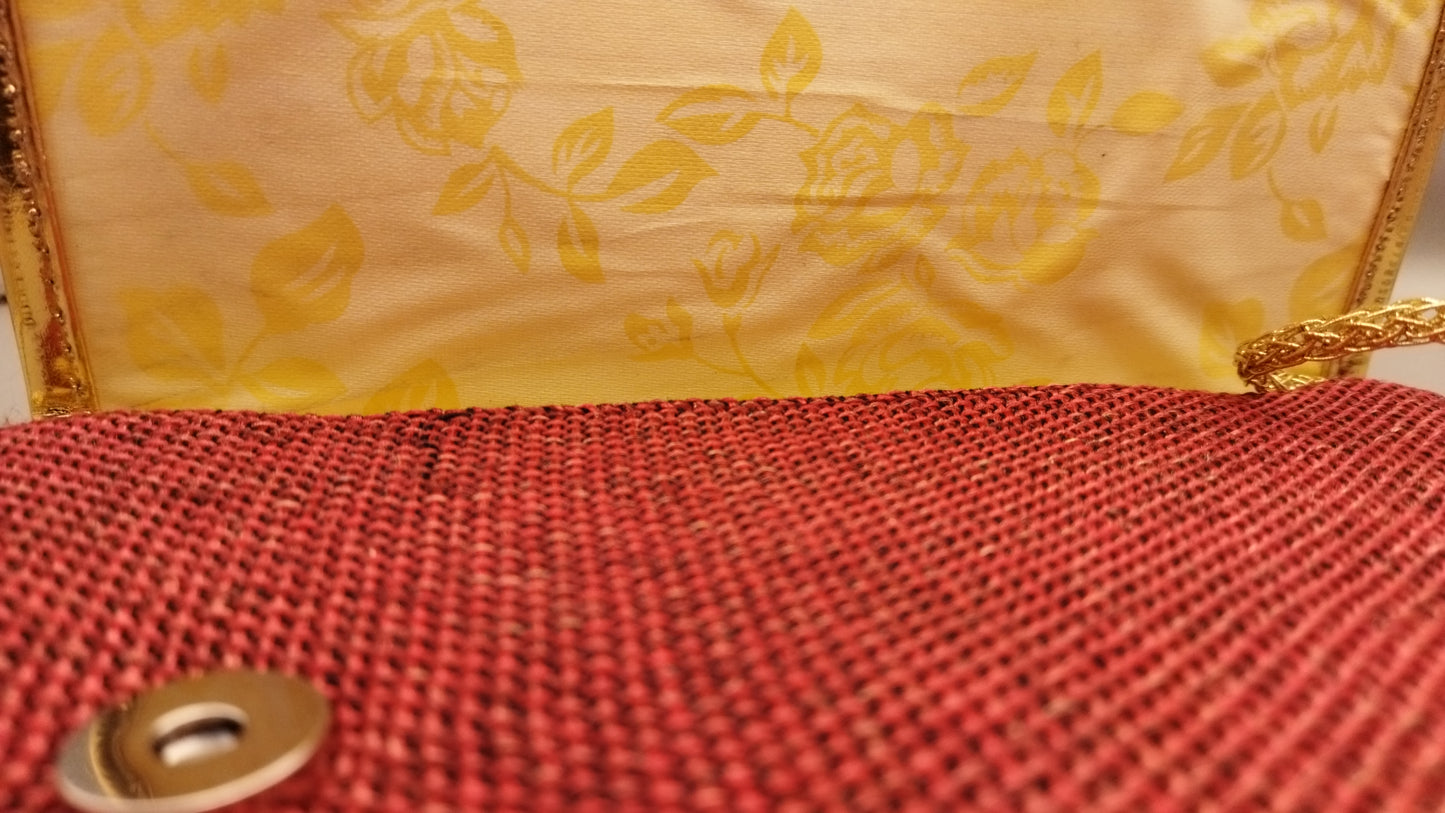 Bolso solapa india con cordón bandolera color rojo
